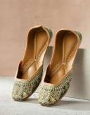 Footwear Market Competitive Strategies To Gain Advantage In Global Fashion Industry