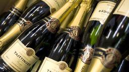 Sparkling Wine Market Developments: Innovations in Fermentation and Aging Techniques