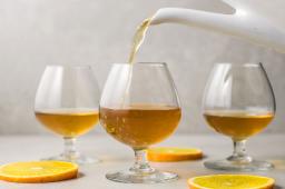 Alcoholic Tea Market Driven by Sustainability and Clean Label Trends in Beverage Consumption